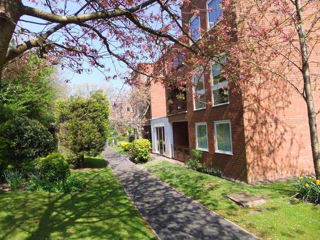  Image of 2 bedroom Apartment for sale in Alderwood Place Princes Way Solihull B91 at Princes Way  Solihull, B91 3HX