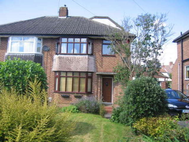  Image of 4 bedroom Semi-Detached house to rent in Priory Court Road Westbury-on-Trym Bristol BS9 at Westbury on Trym Bristol BS9 4DB Bristol, BS9 4DB