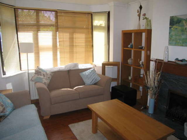  Image of 4 bedroom Semi-Detached house to rent in Priory Court Road Westbury-on-Trym Bristol BS9 at Westbury on Trym Bristol BS9 4DB Bristol, BS9 4DB