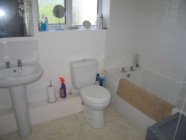  Image of 4 bedroom Semi-Detached house to rent in Priory Court Road Westbury-on-Trym Bristol BS9 at Westbury on Trym Bristol BS9 4DB Bristol, BS9 4DB