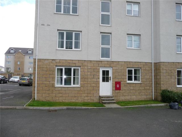  Image of 2 bedroom Flat to rent in Queens Crescent Livingston EH54 at Livingston West Lothian West Lothian, EH54 8EF