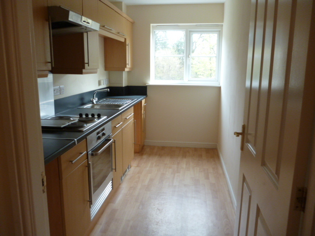  Image of 2 bedroom Flat to rent in Queens Crescent Livingston EH54 at Livingston West Lothian West Lothian, EH54 8EF
