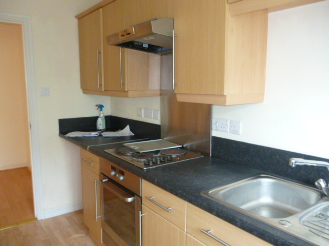  Image of 2 bedroom Flat to rent in Queens Crescent Livingston EH54 at Livingston West Lothian West Lothian, EH54 8EF