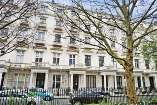  Image of 2 bedroom Flat to rent in Queens Gardens London W2 at London, W2 3AF