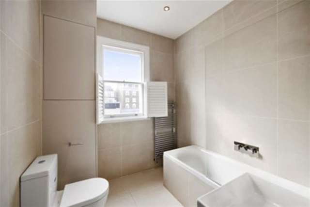  Image of 2 bedroom Flat to rent in Queens Gardens London W2 at London, W2 3AF