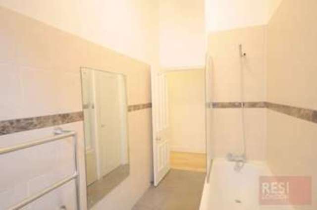  Image of 2 bedroom Flat to rent in Queen's Gate London SW7 at Queens Gate  London, SW7 5HE