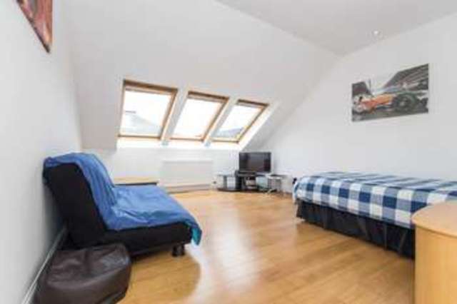  Image of 3 bedroom Flat for sale in St. Leonards Hill Queensferry Road Dunfermline KY11 at Queensferry Road  Dunfermline, KY11 3AH