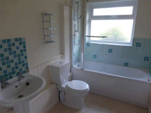  Image of 1 bedroom Apartment for sale in Radnor Park West Folkestone CT19 at Folkestone Kent Folkestone, CT19 5HJ