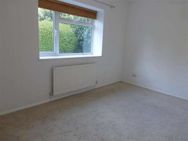  Image of 1 bedroom Apartment for sale in Radnor Park West Folkestone CT19 at Folkestone Kent Folkestone, CT19 5HJ