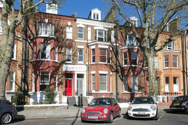  Image of 1 bedroom Flat for sale in Randolph Avenue London W9 at Randolph Avenue Maida Vale Maida Vale, W9 1PE