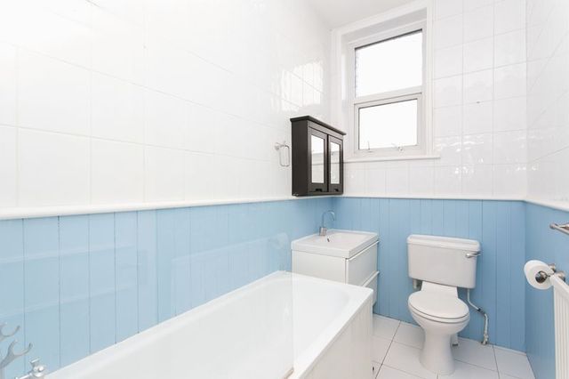  Image of 1 bedroom Flat for sale in Randolph Avenue London W9 at Randolph Avenue Maida Vale Maida Vale, W9 1PE