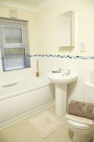  Image of 2 bedroom Property for sale in Third Avenue Ravenswing Park Aldermaston Reading RG7 at Ravenswing Park Aldermaston Reading, RG7 4PY