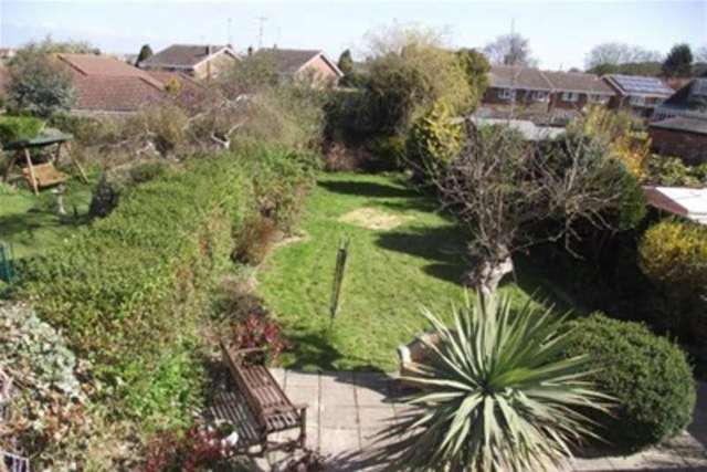  Image of 4 bedroom Detached house to rent in Eastcheap Rayleigh SS6 at Rayleigh, SS6 9JZ