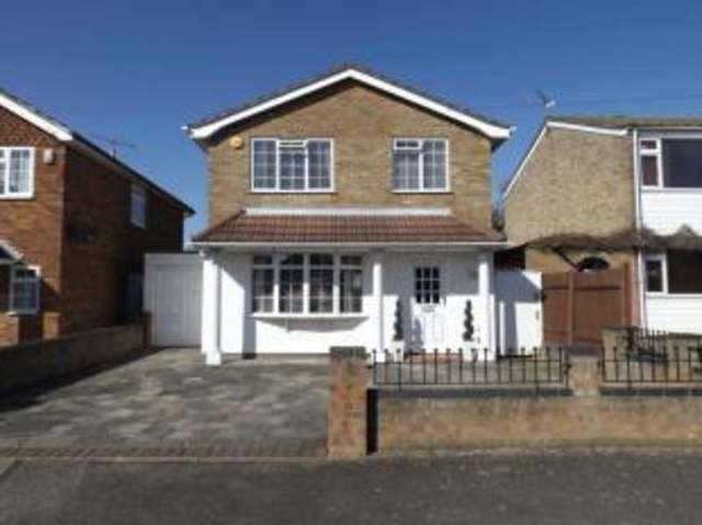  Image of 4 bedroom Detached house for sale in Regent Close Rayleigh SS6 at Rayleigh Essex Rayleigh, SS6 9BU