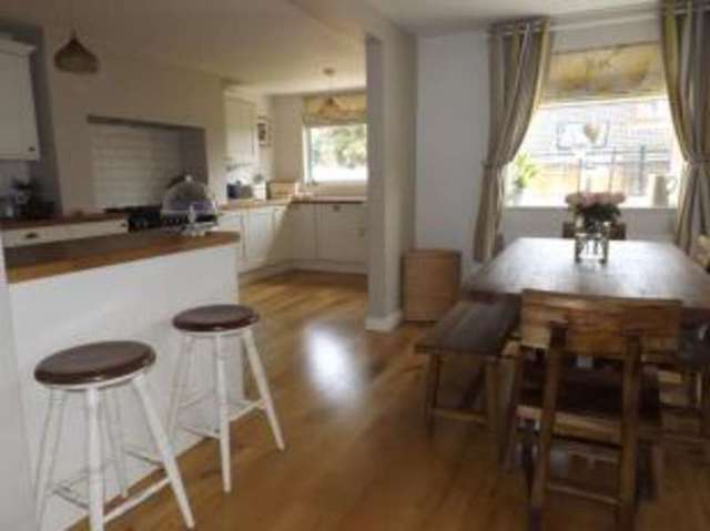  Image of 5 bedroom Detached house for sale in The Chase Rayleigh SS6 at Rayleigh Essex Rayleigh, SS6 8RW