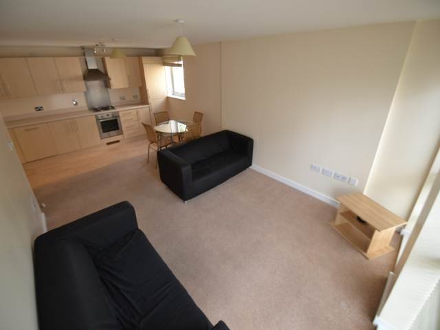 Image of 2 bedroom Flat to rent in Reresby Court Heol Glan Rheidol Cardiff CF10 at Heol Glan Rheidol  Grangetown, CF10 5NR