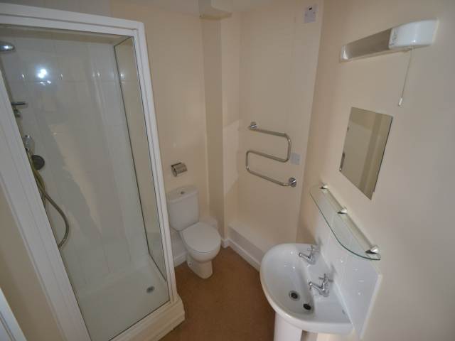  Image of 2 bedroom Flat to rent in Reresby Court Heol Glan Rheidol Cardiff CF10 at Heol Glan Rheidol  Grangetown, CF10 5NR