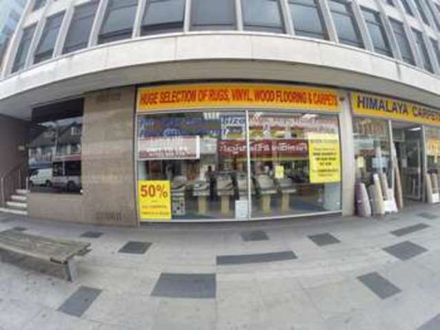  Image of Property to rent in High Street Slough SL1 at High Street  Slough, SL1 1NB