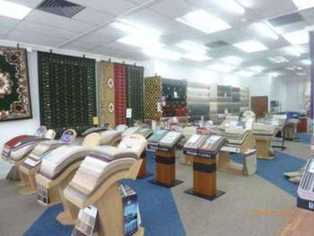  Image of Property to rent in High Street Slough SL1 at High Street  Slough, SL1 1NB