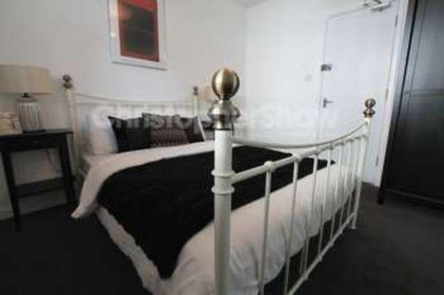  Image of 1 bedroom Property to rent in Richmond Park Crescent Bournemouth BH8 at Richmond Park Crescent  Bournemouth, BH8 9BU