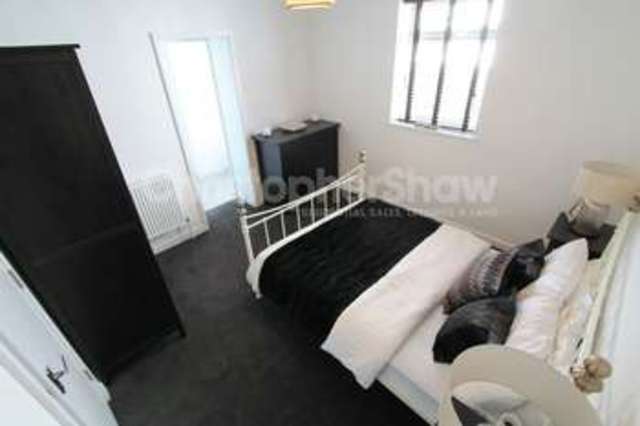  Image of 1 bedroom Property to rent in Richmond Park Crescent Bournemouth BH8 at Richmond Park Crescent  Bournemouth, BH8 9BU