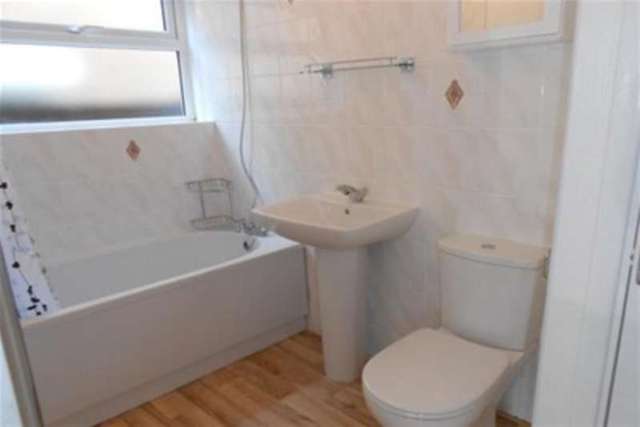  Image of 2 bedroom Semi-Detached house to rent in Ridgeway Road Stapenhill Burton-on-Trent DE15 at Burton-on-Trent, DE15 9PZ