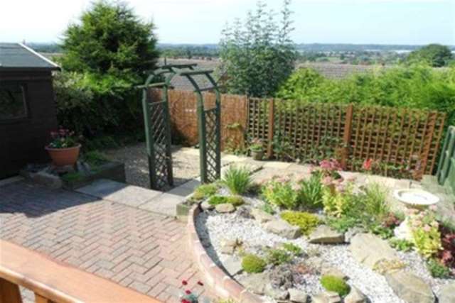  Image of 2 bedroom Semi-Detached house to rent in Ridgeway Road Stapenhill Burton-on-Trent DE15 at Burton-on-Trent, DE15 9PZ