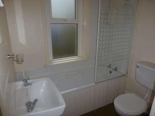  Image of 3 bedroom Detached house to rent in Ringwood Road Three Legged Cross Wimborne BH21 at Ringwood Road Three Legged Cross Wimborne, BH21 6RB