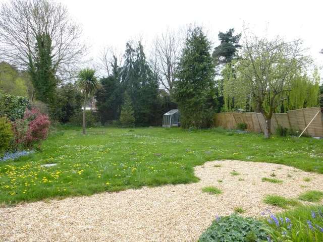  Image of 3 bedroom Detached house to rent in Ringwood Road Three Legged Cross Wimborne BH21 at Ringwood Road Three Legged Cross Wimborne, BH21 6RB