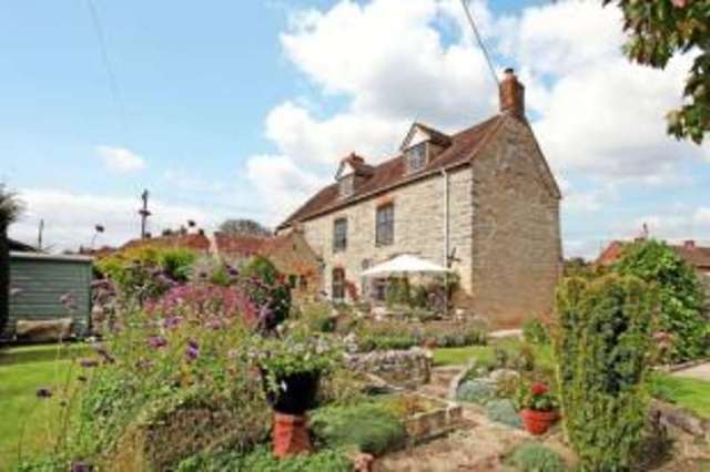  Image of 4 bedroom Detached house for sale in Roberts Lane South Littleton Evesham WR11 at South Littleton Evesham South Littleton, WR11 8TN