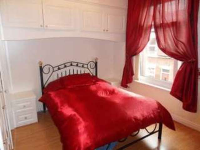  Image of 2 bedroom Terraced house to rent in Robin Hood Street Castleford WF10 at Robin Hood Street  Castleford, WF10 4AX