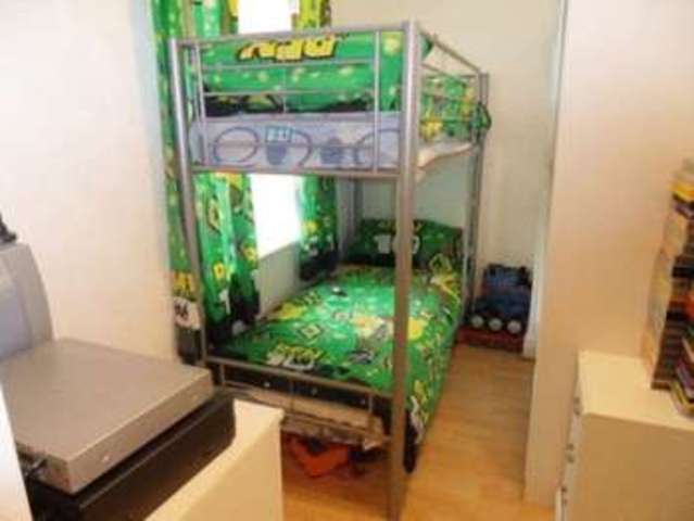  Image of 2 bedroom Terraced house to rent in Robin Hood Street Castleford WF10 at Robin Hood Street  Castleford, WF10 4AX