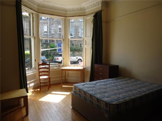  Image of 4 bedroom Flat to rent in Rochester Terrace Edinburgh EH10 at Bruntsfield Edinburgh Edinburgh, EH10 5AB
