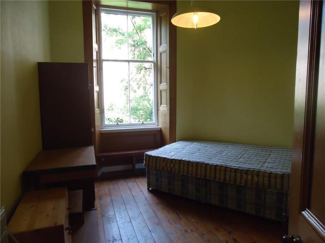  Image of 4 bedroom Flat to rent in Rochester Terrace Edinburgh EH10 at Bruntsfield Edinburgh Edinburgh, EH10 5AB