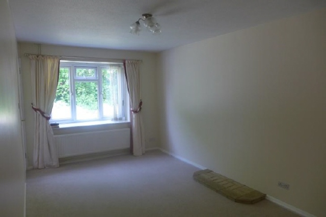  Image of 2 bedroom Bungalow to rent in Great Well Drive Romsey SO51 at Romsey Hampshire Not specified, SO51 7QN