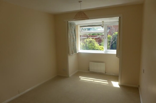  Image of 2 bedroom Bungalow to rent in Great Well Drive Romsey SO51 at Romsey Hampshire Not specified, SO51 7QN