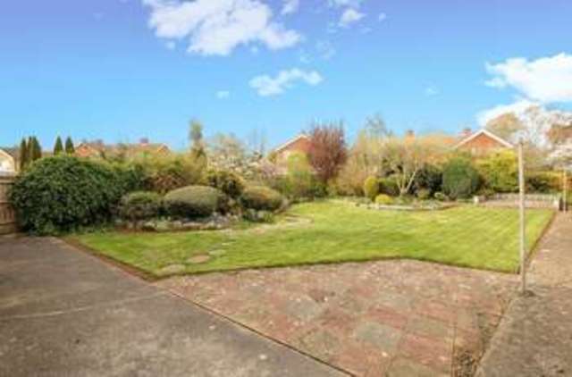  Image of 5 bedroom Detached house for sale in Rookery Close Shippon Abingdon OX13 at Rookery Close Shippon Abingdon, OX13 6LZ