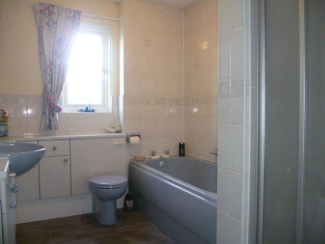 Image of 4 bedroom Detached house to rent in Rosemount Cumbernauld Glasgow G68 at Cumbernauld North Lanarkshire North Lanarkshire, G68 0HL