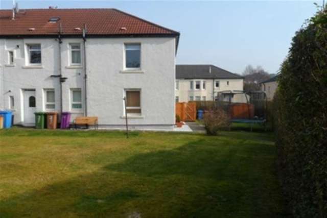  Image of 2 bedroom Flat to rent in Rotherwood Avenue Bearsden Glasgow G13 at Glasgow, G13 2AX