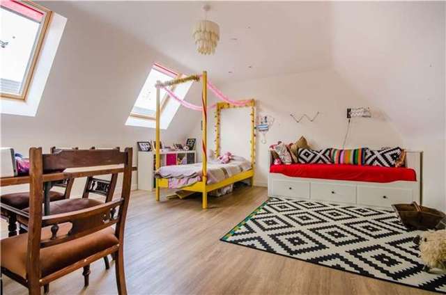  Image of 6 bedroom Detached house for sale in Royal Way Trumpington Cambridge CB2 at Trumpington, CB2 9AW