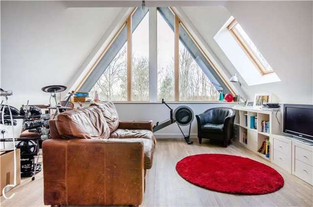  Image of 6 bedroom Detached house for sale in Royal Way Trumpington Cambridge CB2 at Trumpington, CB2 9AW