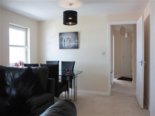  Image of 2 bedroom Flat to rent in Russell Place Bathgate EH48 at Bathgate West Lothian West Lothian, EH48 2GL