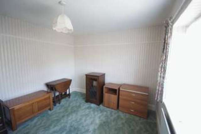  Image of 2 bedroom Detached house for sale in Russell Road Lee-on-the-Solent PO13 at Russell Road  Lee-On-The-Solent, PO13 9HR