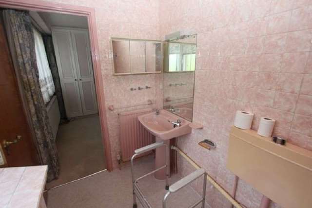  Image of 2 bedroom Flat for sale in Stonegrove Edgware HA8 at Rydal Court  Edgware, HA8 7TW