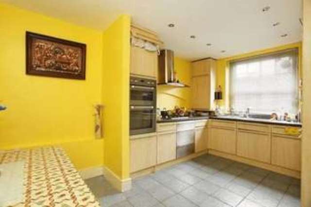  Image of 4 bedroom Flat to rent in Salisbury Street London NW8 at Salisbury Street  London, NW8 8QA