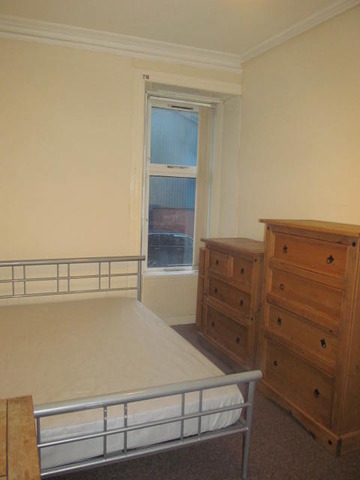  Image of 2 bedroom Flat to rent in Sandeman Street Dundee DD3 at Coldside Dundee Dundee, DD3 7LA
