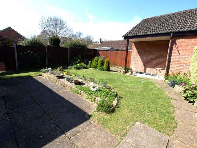  Image of 2 bedroom Bungalow to rent in Shakespeare Way Taverham Norwich NR8 at Shakespeare Way Taverham Norwich, NR8 6SL