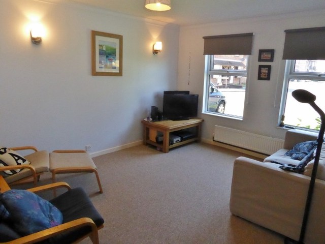  Image of 3 bedroom Detached house for sale in Shannon Road Fareham PO14 at Shannon Road  Fareham, PO14 3RS