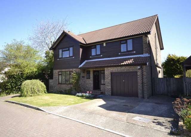  Image of 5 bedroom Detached house for sale in Sheppey Walk Hailsham BN27 at Hailsham, BN27 3BR