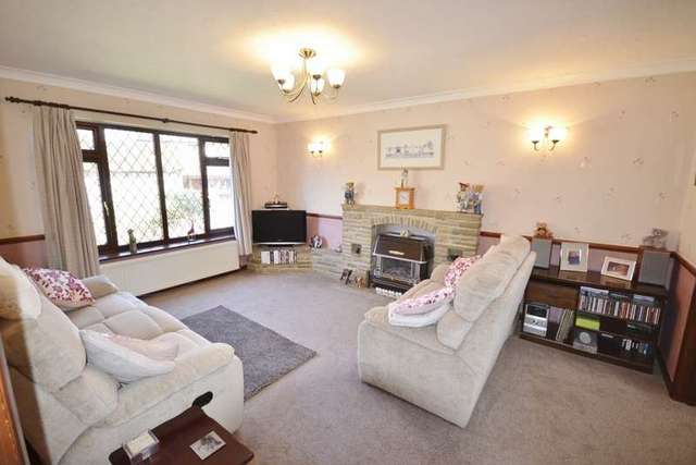  Image of 5 bedroom Detached house for sale in Sheppey Walk Hailsham BN27 at Hailsham, BN27 3BR
